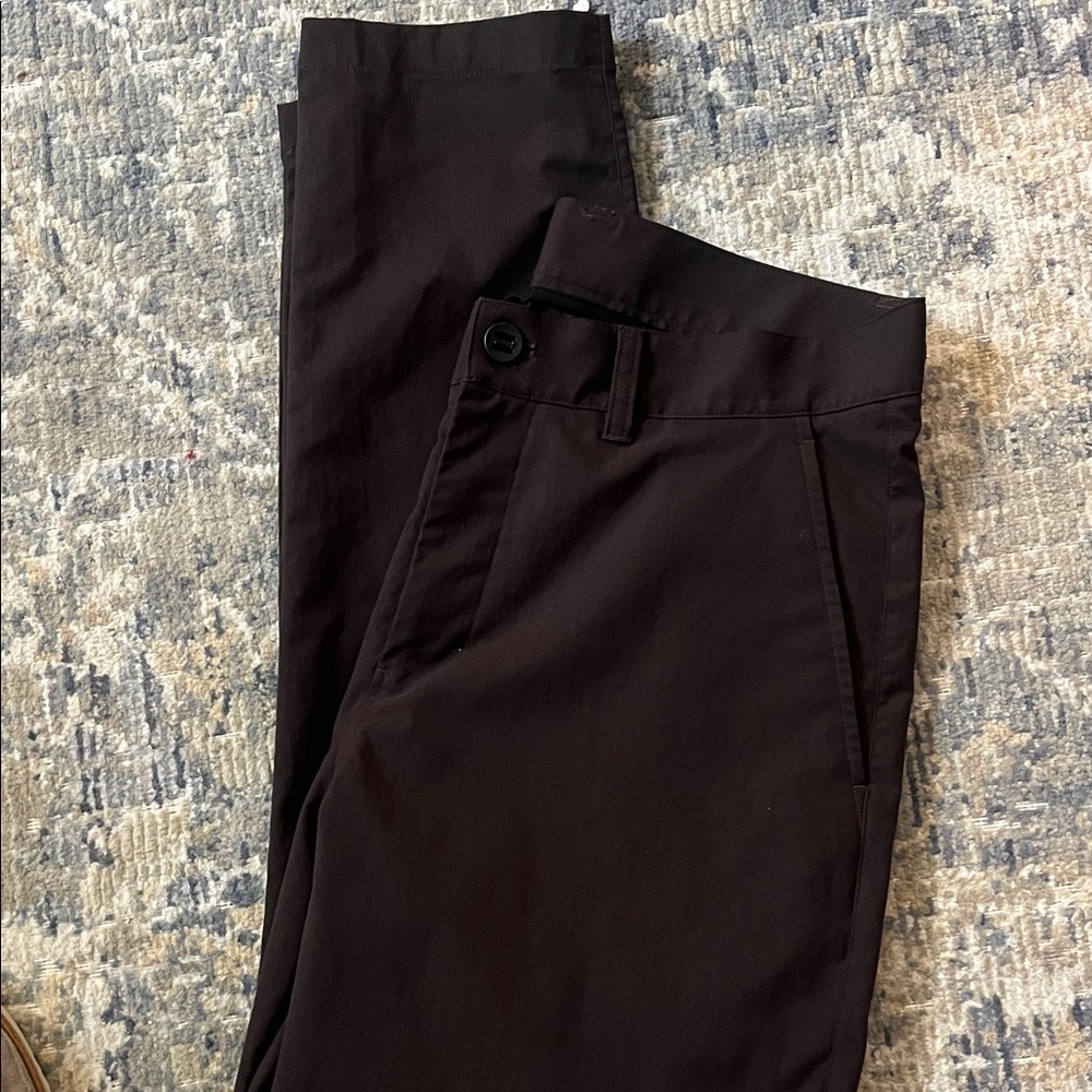 Men's Chocolate Dark Brown Lululemon pants size 34 waist 30 length slim fit golf